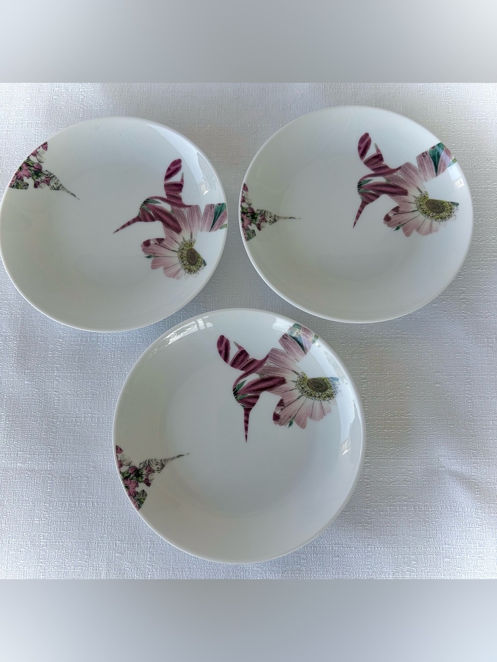 RARE Discontinued Loveramics "Flutter" 6" Plates Set of 3 - Peter Ting Design